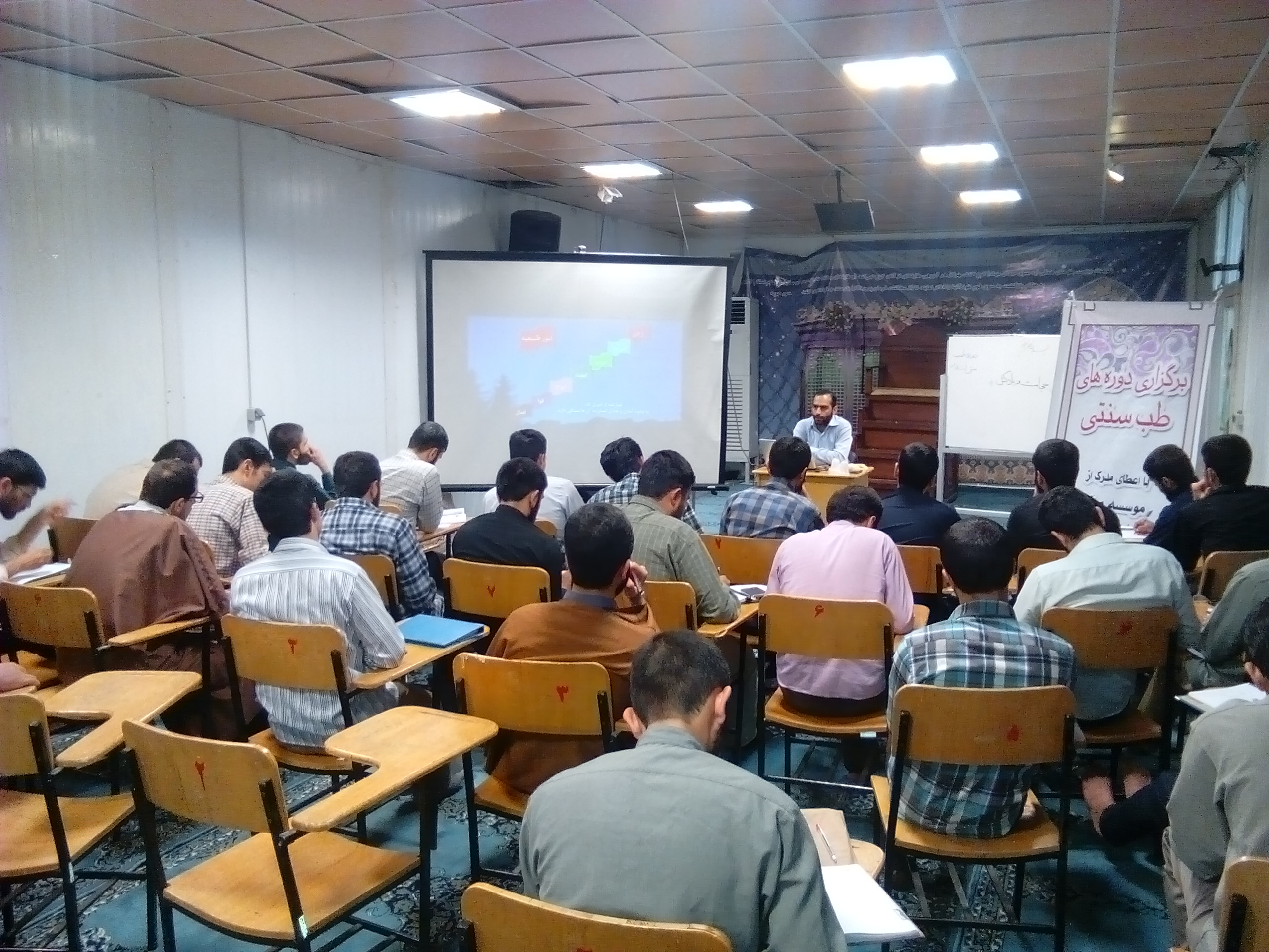 دوره حجامت و بادکش برگزار شد